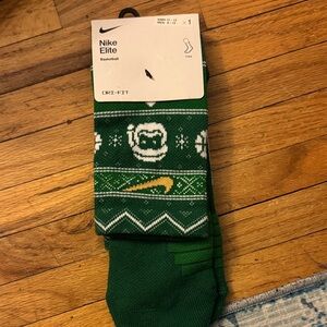 3/$10 NWT Nike Basketball Crew Socks